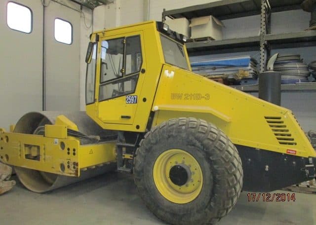 Bomag BW211D-3 Year: 2003 Single Drum Compactor