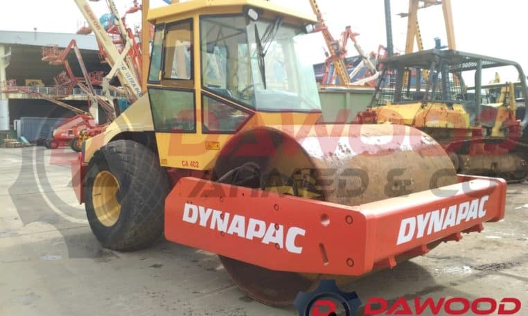 Dynapac CA402D Year: 2001 - With CAB - 4 Cylinder Cummins Engine