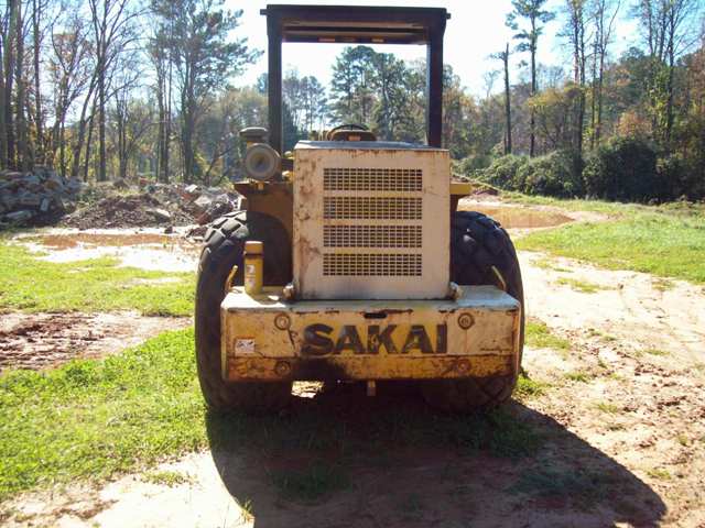 Sakai SV500 Year: 1996 Single Drum Compactor — photo 2