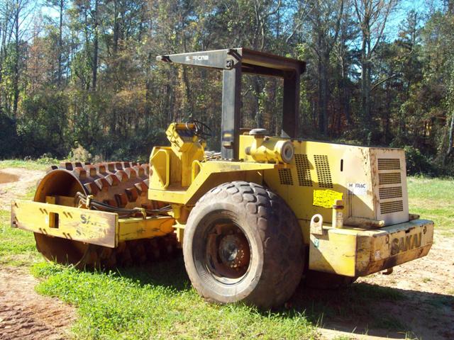 Sakai SV500 Year: 1996 Single Drum Compactor — photo 3