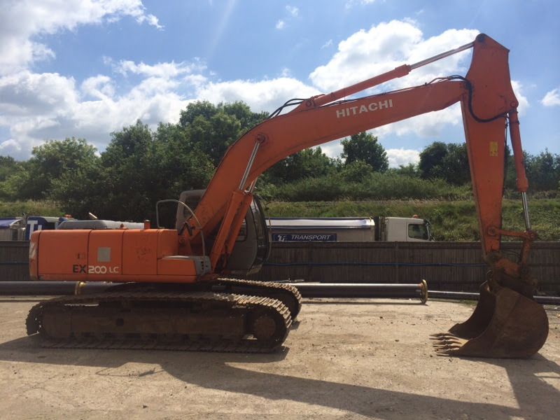 HITACHI EX200-5 CRAWLER EXCAVATOR - Dawood Ahmed & Co