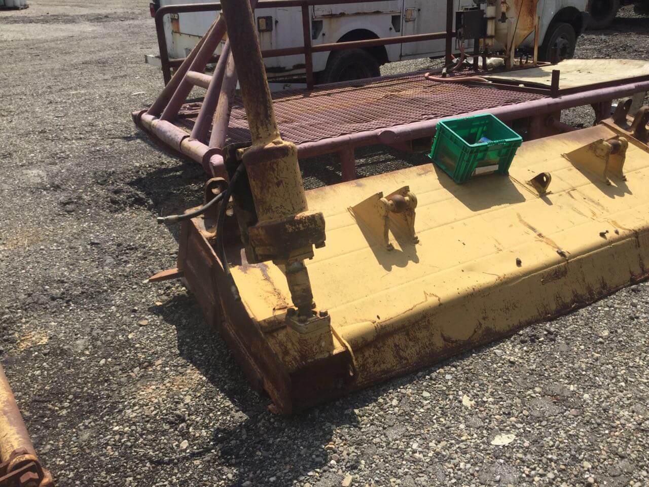 CAT D7G Bulldozer with Standard Blade — photo 11