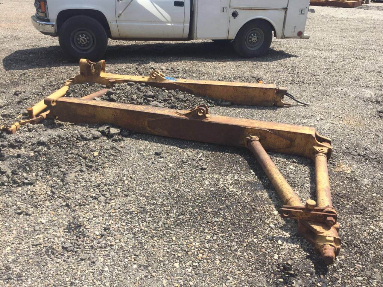 CAT D7G Bulldozer with Standard Blade — photo 12