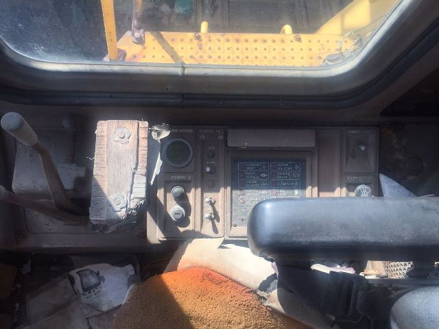 CAT 950B Wheel Loader — photo 7