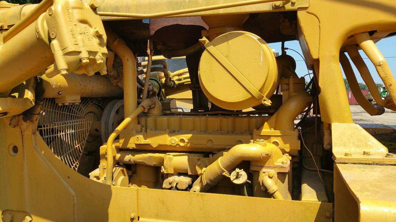 CAT D7G Bulldozer with Standard Blade — photo 4