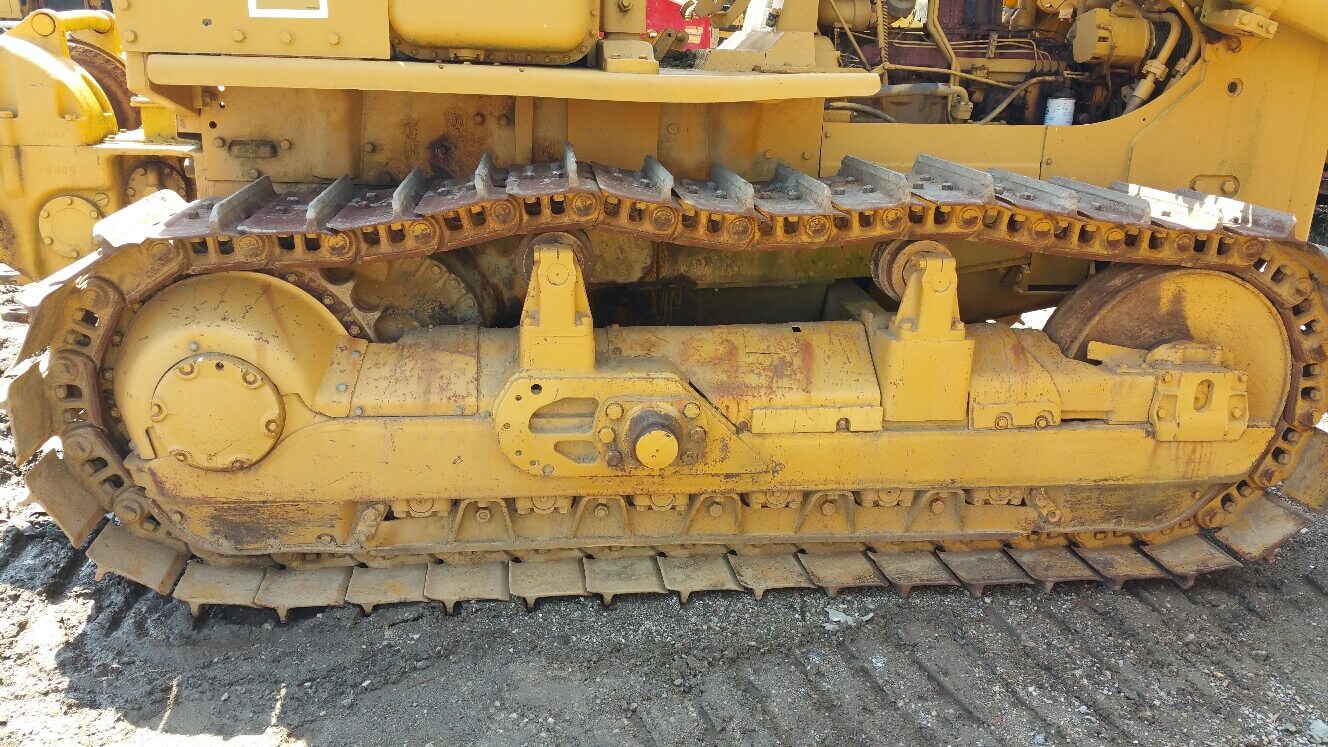CAT D7G Bulldozer with Standard Blade — photo 8