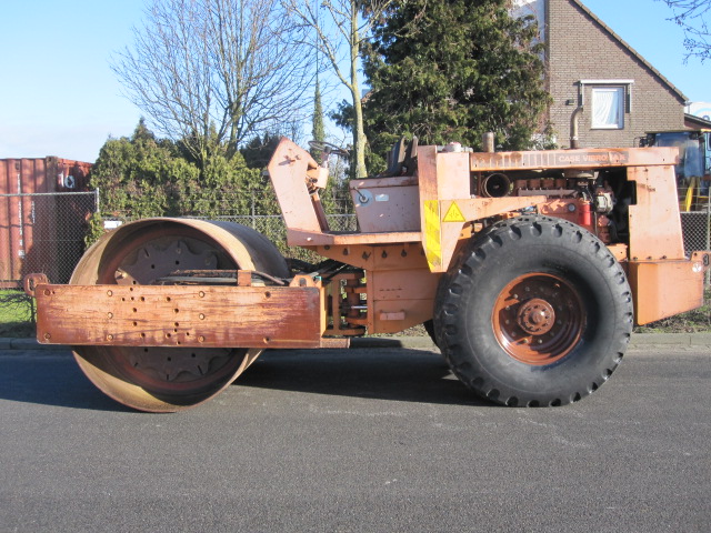 CASE VIBROMAX W1102D Year: 1991 Single Drum Compactor — photo 4
