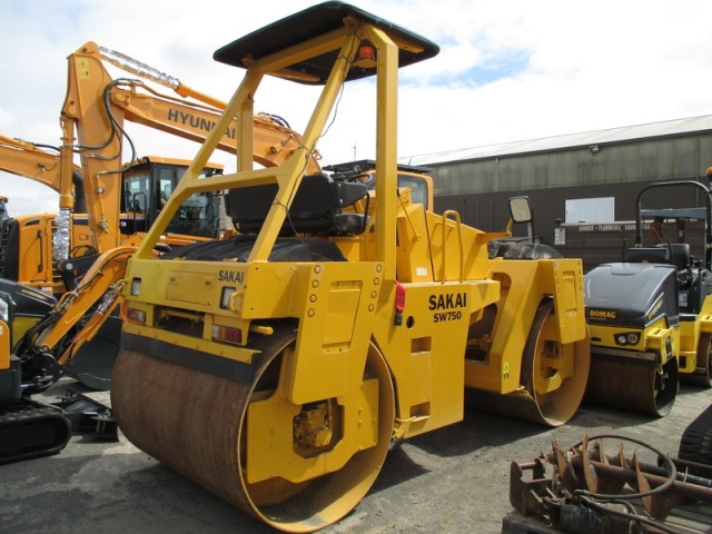 Sakai SW750 Tandem Roller — photo 3