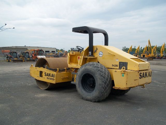 Sakai SV505D Year: 2006 Single Drum Compactor — photo 3