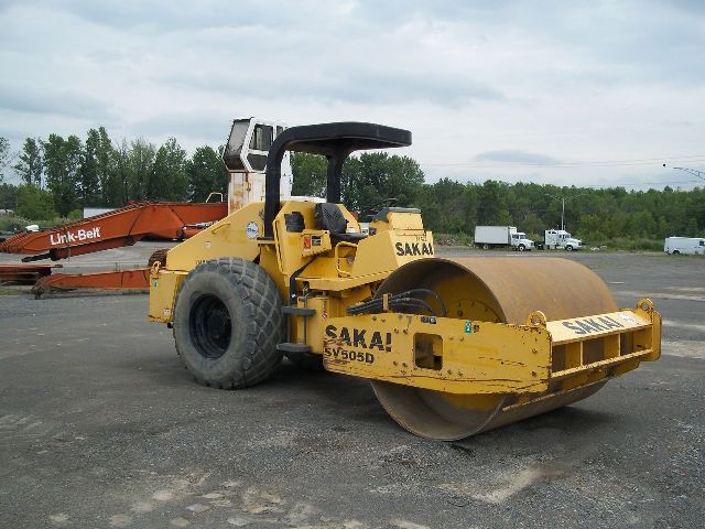 Sakai SV505D Year: 2006 Single Drum Compactor — photo 2