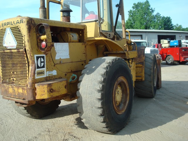 CAT 966C Wheel Loader — photo 4