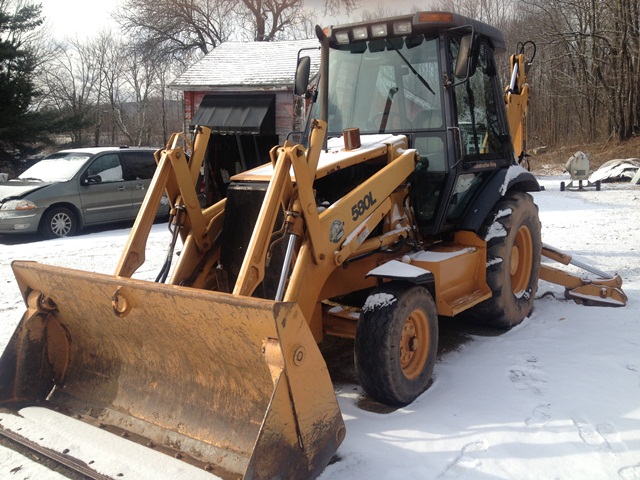CASE 580L Year: 1997 Backhoe — photo 2