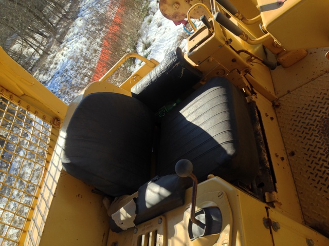 CAT D7G Bulldozer — photo 2
