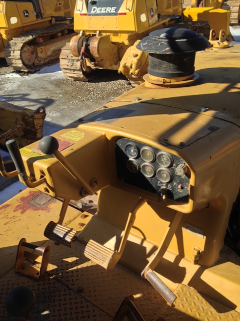 CAT D7G Bulldozer — photo 2
