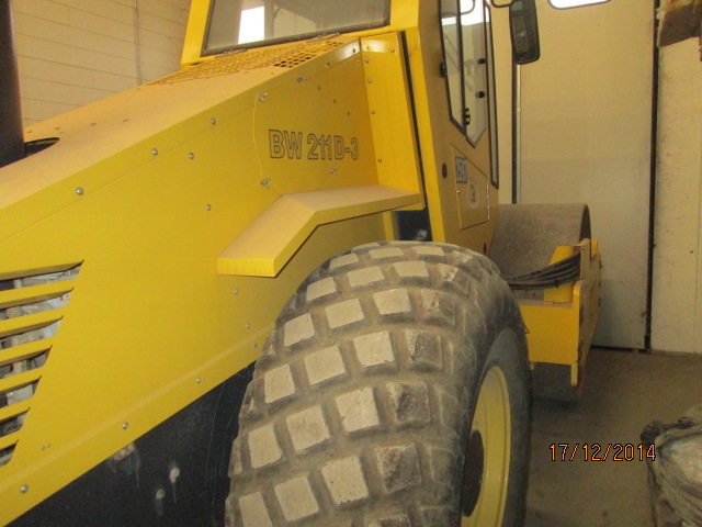 Bomag BW211D-3 Year: 2003 Single Drum Compactor — photo 3