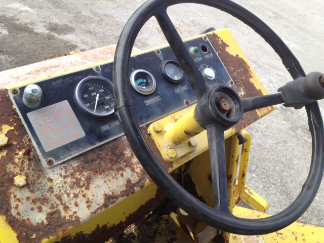 Sakai SV70D Single Drum Compactor — photo 3