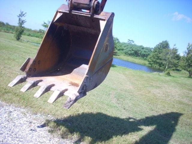 Hitachi UH083 Crawler Excavator, Year: 1984 — photo 2