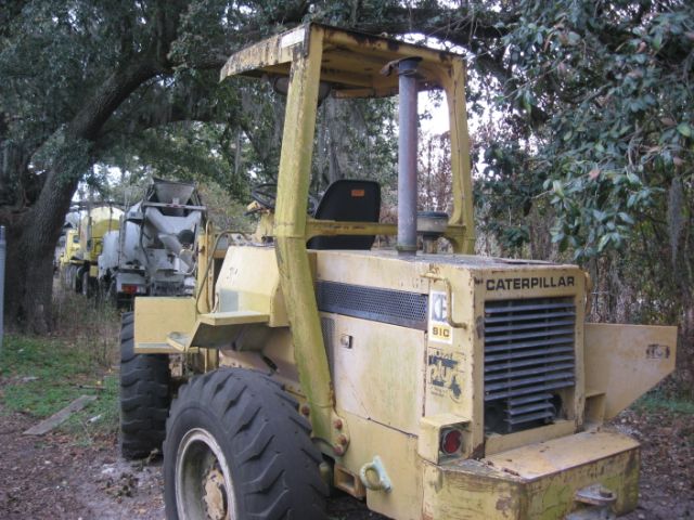CAT 910 Year: 1989 Wheel Loader 1989 — Sold at Dawood Ahmed FZE