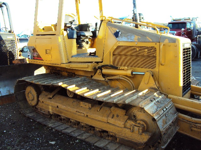 CAT D5G-LGP Year: 2003 Bulldozer — photo 2
