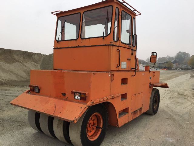 Hamm GRW15 Year: 1989 Pneumatic Tire Roller — photo 4