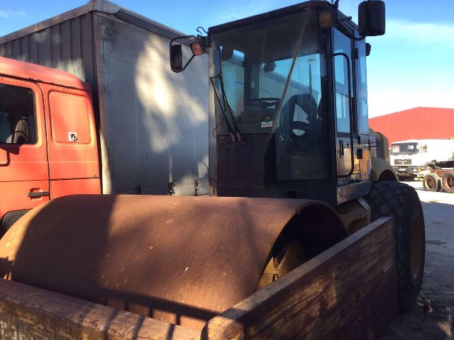 CAT CS583D Compactor, Year: 1999 — photo 2