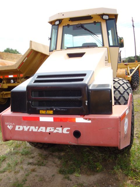 Dynapac CA252D Single Drum Compactor — photo 4