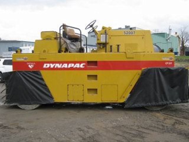 Dynapac CP221 Year: 1995 Tire Roller — photo 2