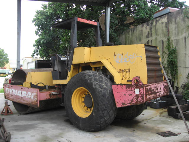 Dynapac CA251D Year: 1994 Single Drum Compactor — photo 2