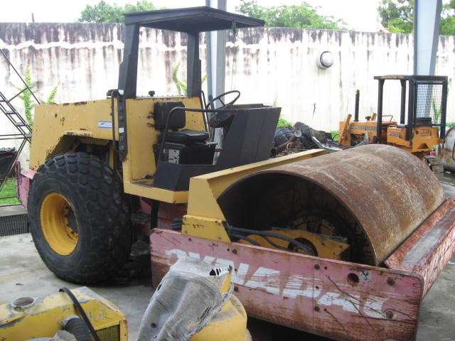 Dynapac CA251D Year: 1994 Single Drum Compactor — photo 3