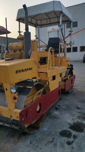 Dynapac CC21 Year: 1992 Tandem Roller — photo 2