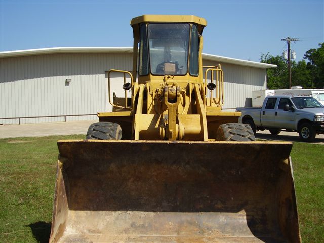 CAT 950B Year: 1982 Wheel Loader — photo 2