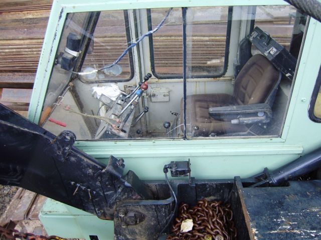 Hitachi KH125-2 Year: 1985 Crawler Crane — photo 2