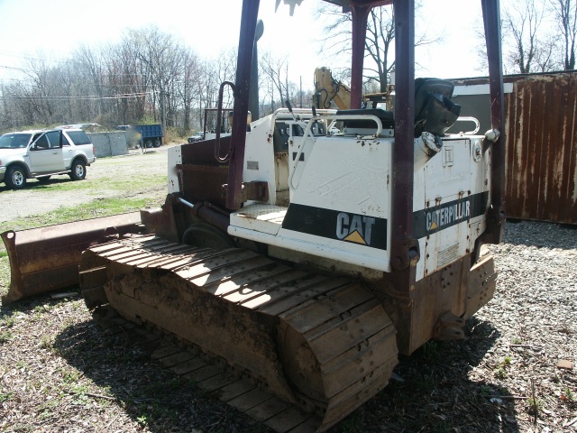 CAT D3C-LGP Year: 1993 Bulldozer — photo 2