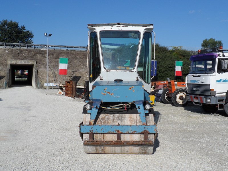 Dynapac CC21 Year: 1989 Tandem Roller — photo 4