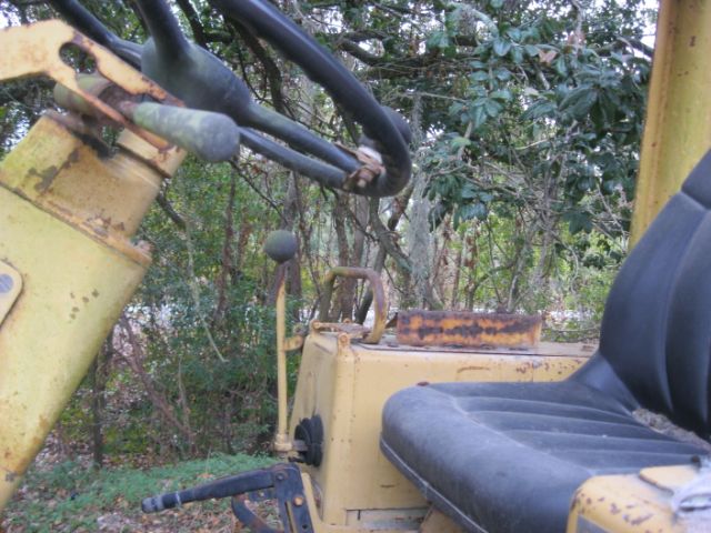 CAT 910 Year: 1989 Wheel Loader — photo 3
