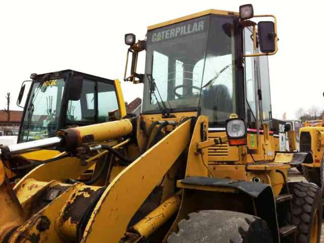 CAT 924F Year: 1997 Wheel Loader — photo 2