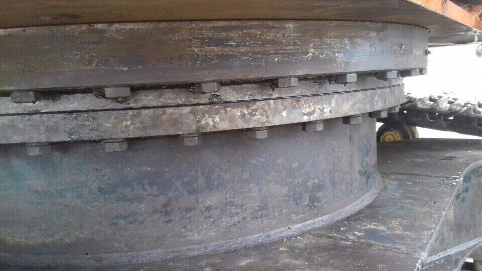 Hitachi EX200-1 Crawler Excavator — photo 7