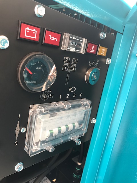 Generic Light Tower VT8 with 9 KVA Generator Brand New — photo 9