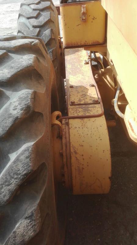 CAT 140G Motor Grader with Ripper and Push Block Year: 1994 — photo 8