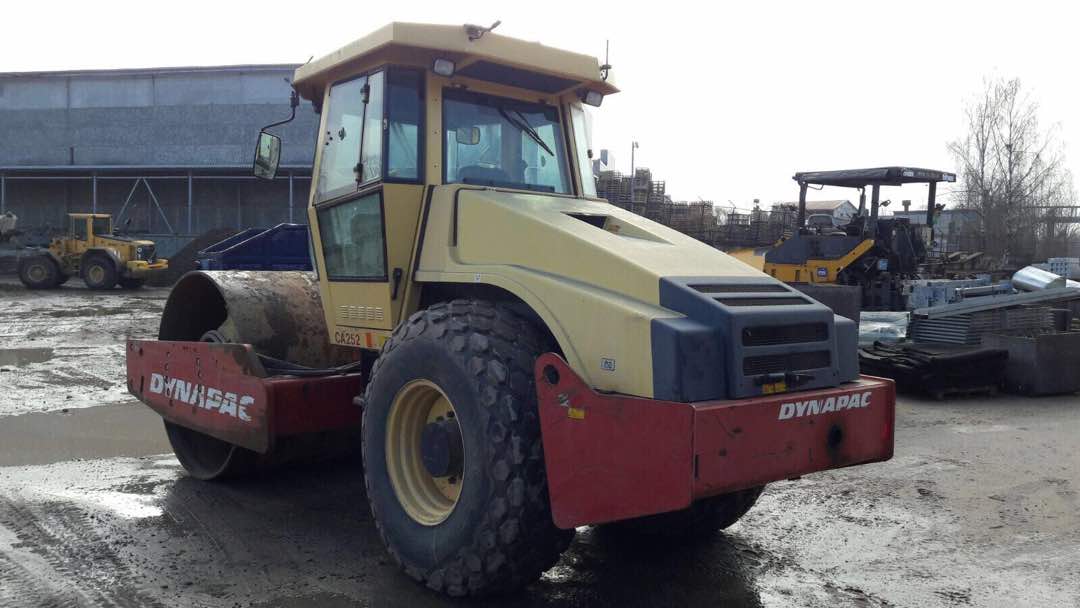 Dynapac CA252D Year: 2008 with Cab — photo 6