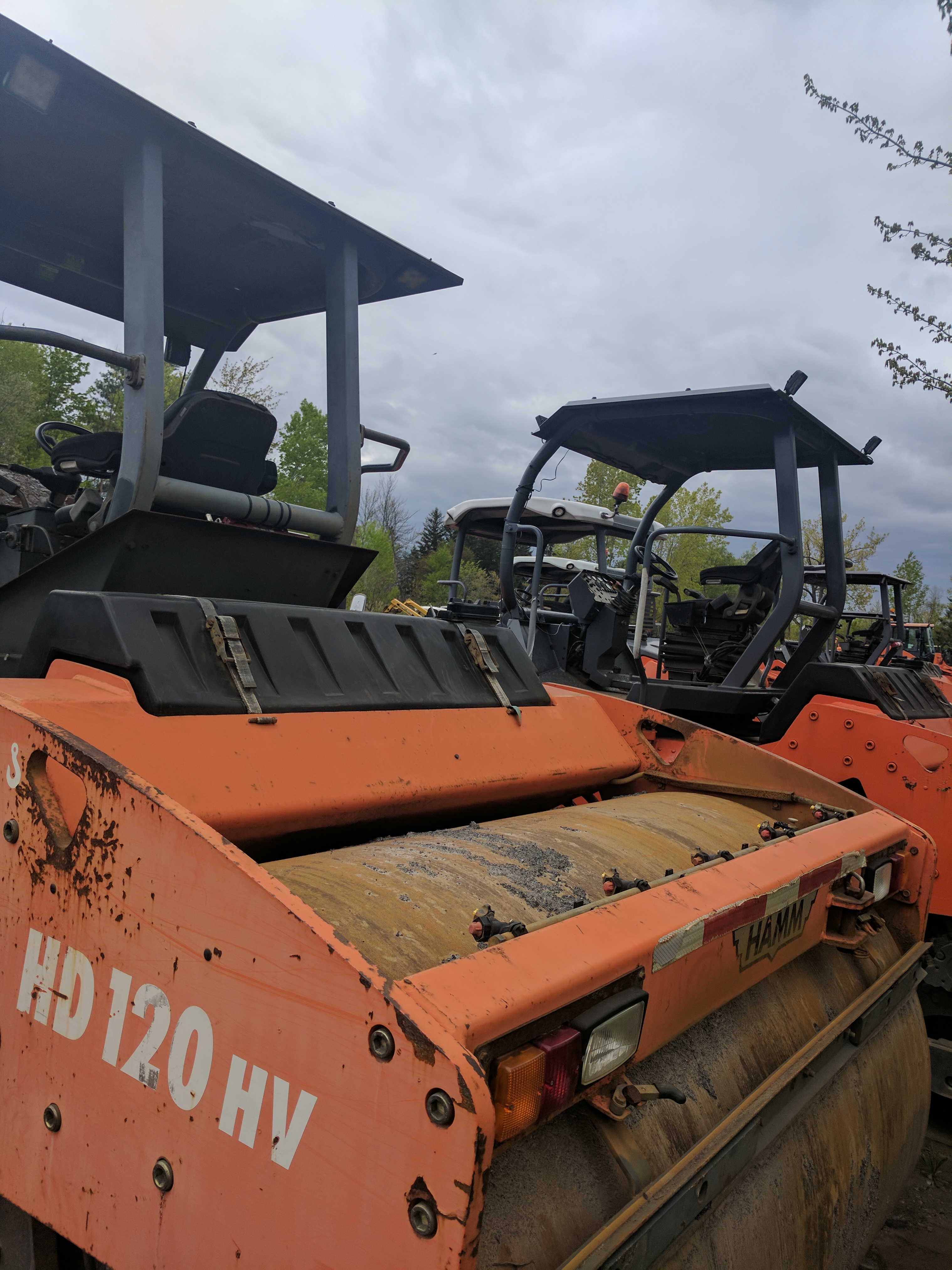 Hamm HD120HV Tandem Roller Year: 2003 - Original Paint — photo 2