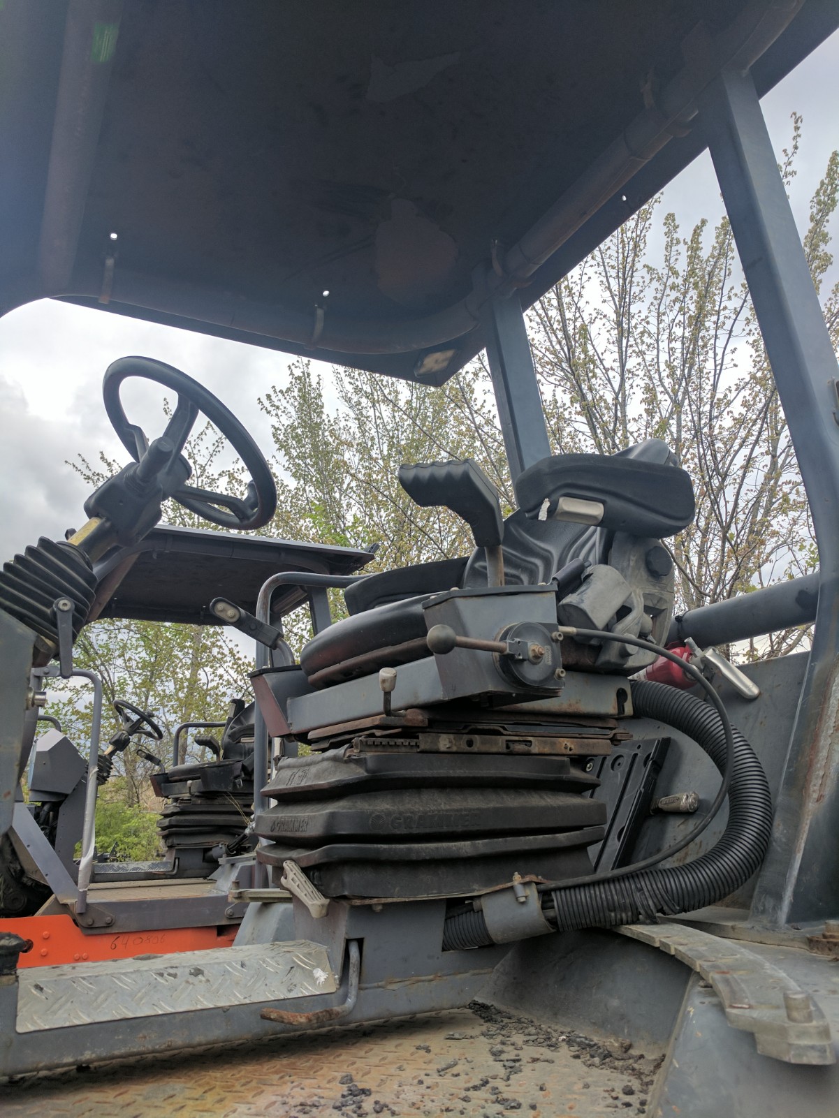 Hamm HD120HV Tandem Roller Year: 2003 - Original Paint — photo 3