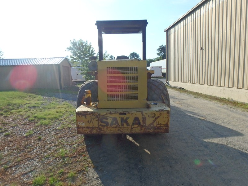 Sakai SV500D Single Drum Compactor Year: 1997 — photo 9