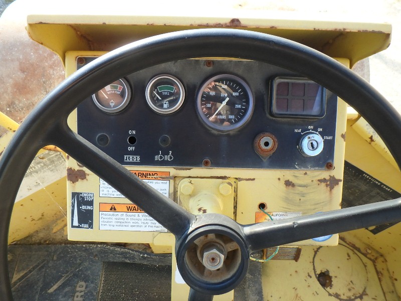 Sakai SV500D Single Drum Compactor Year: 1997 — photo 14