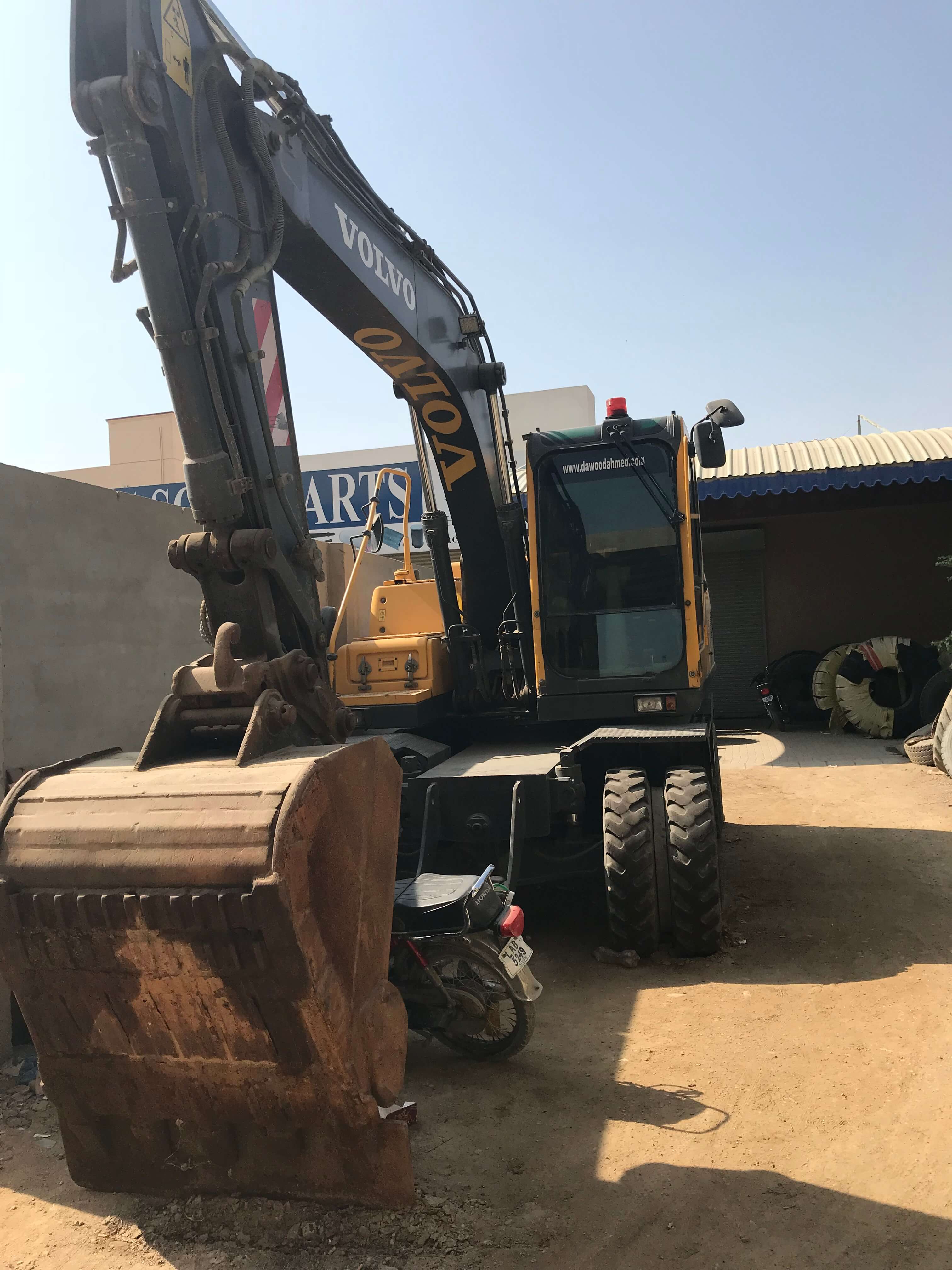 Volvo E145BW Wheeled Excavator Year 2006 — photo 5