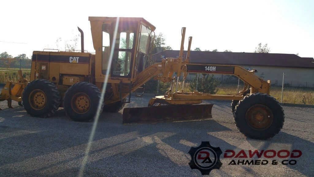 CAT 140H Motor Grader Year: 1997 — photo 5