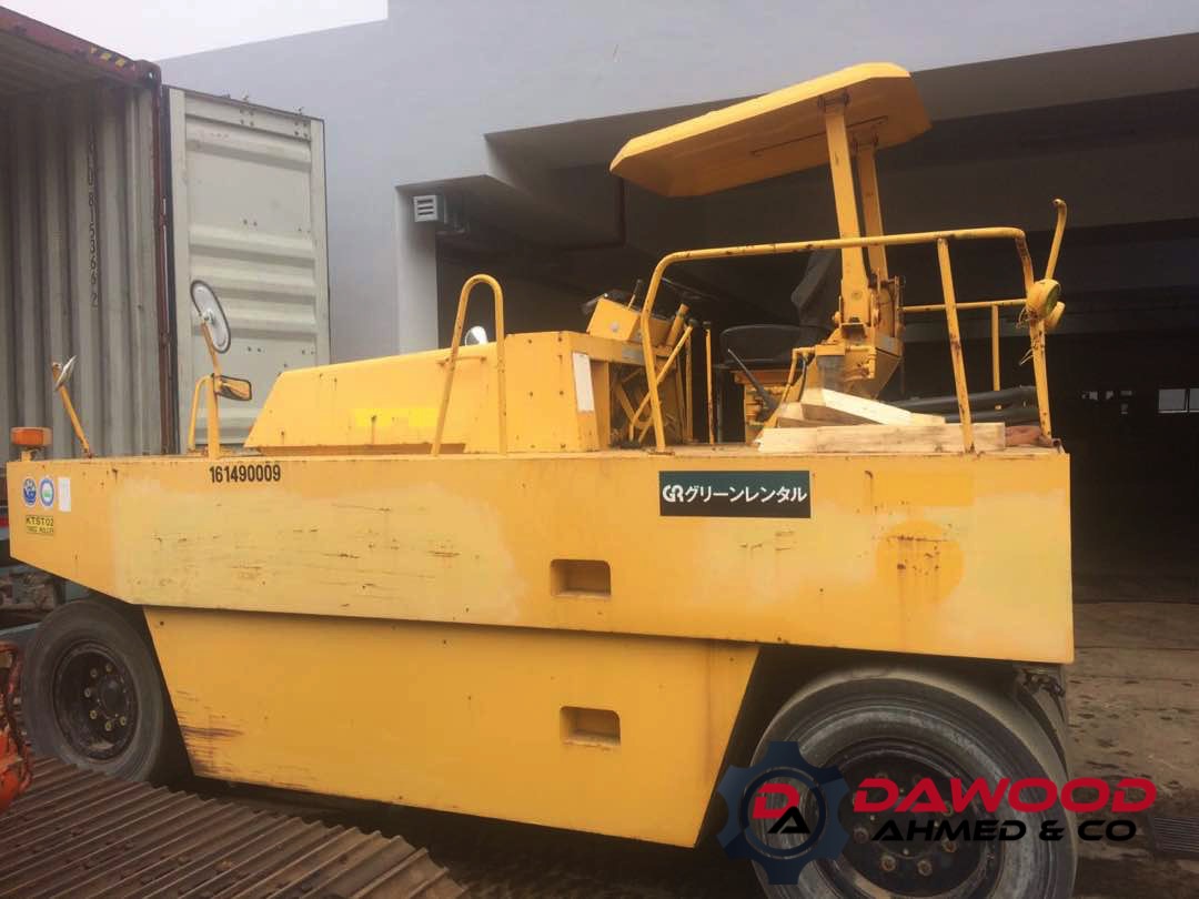 Sakai T2 Pneumatic Tire Roller — photo 4