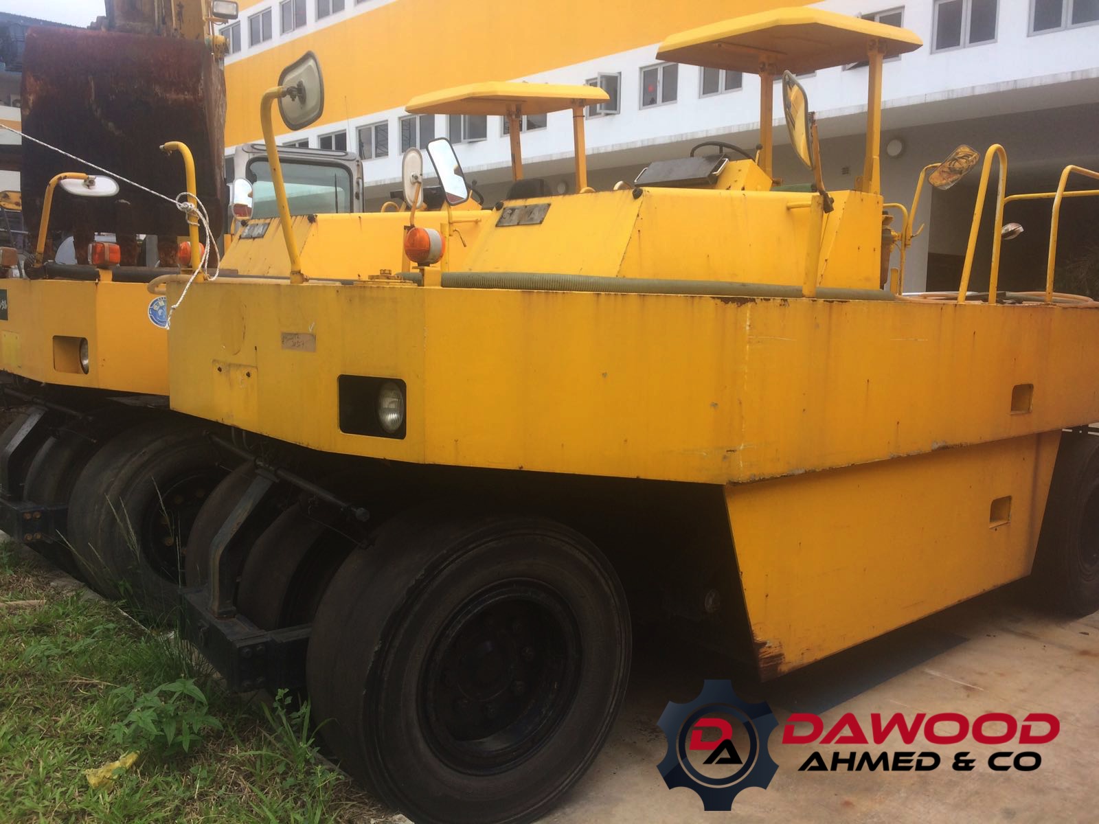 Sakai T2 Pneumatic Tire Roller — photo 7