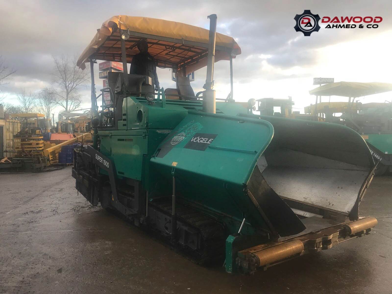 Vogele Asphalt Finisher S1900-1 with 8m Paving Width — photo 2