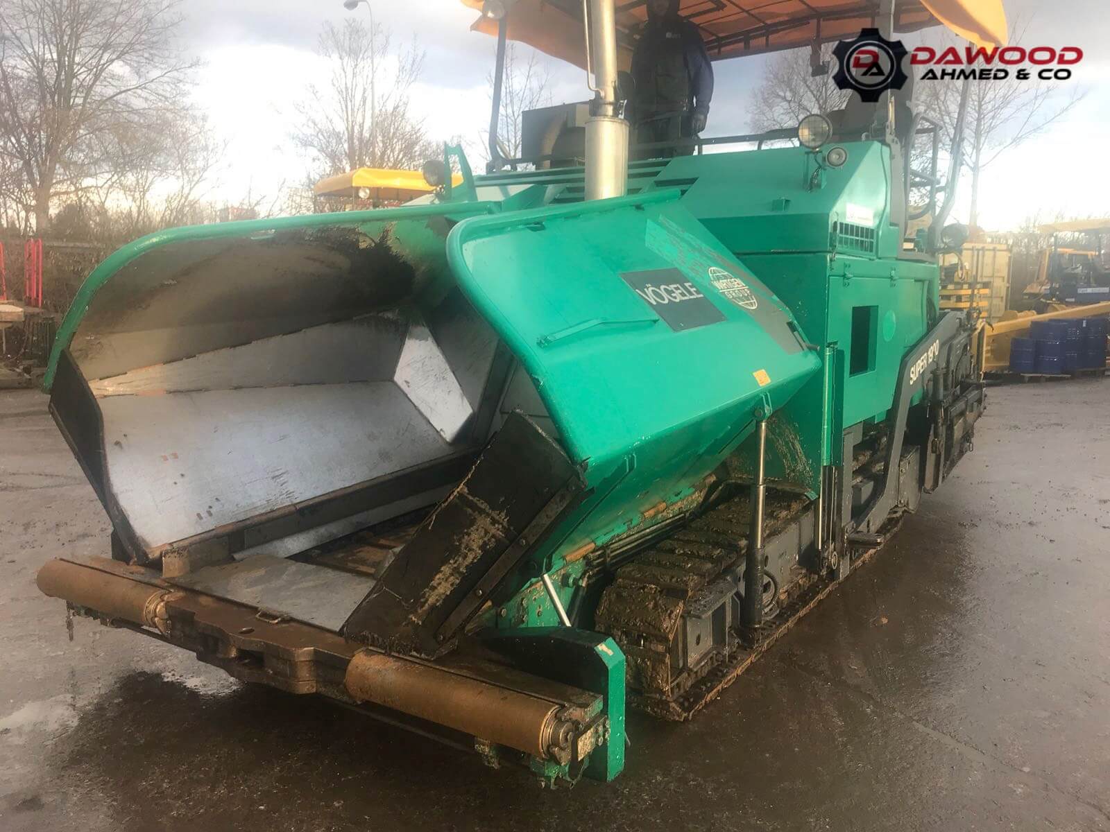 Vogele Asphalt Finisher S1900-1 with 8m Paving Width — photo 4